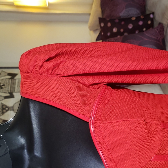 Guess Red cropped mesh bustier top with sleeves - Picture 3 of 6